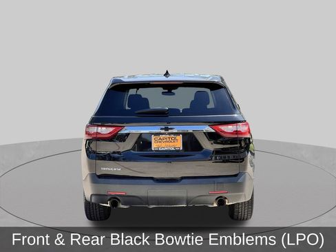 Used 2020 Chevrolet Traverse LS w/ LPO, Black Accent Package FWD image 5