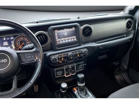 Used 2021 Jeep Gladiator Sport AWD/4WD image 9