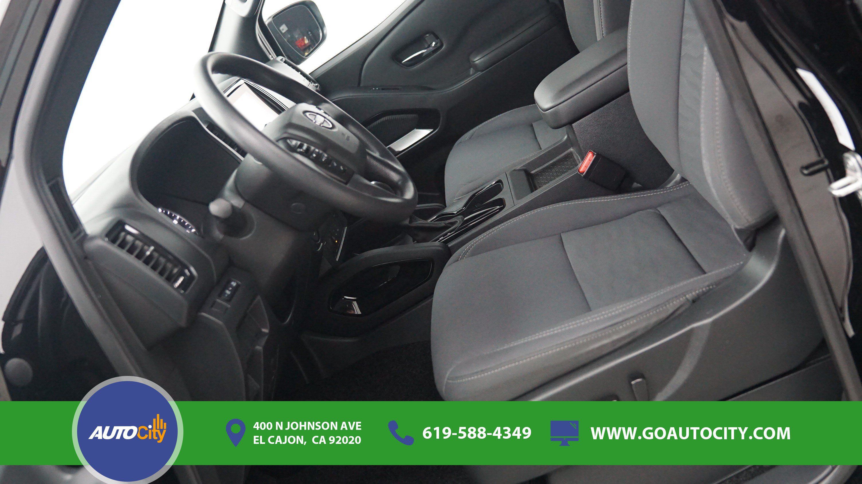 Used 2023 Nissan Frontier SV w/ Midnight Edition Package RWD image 9