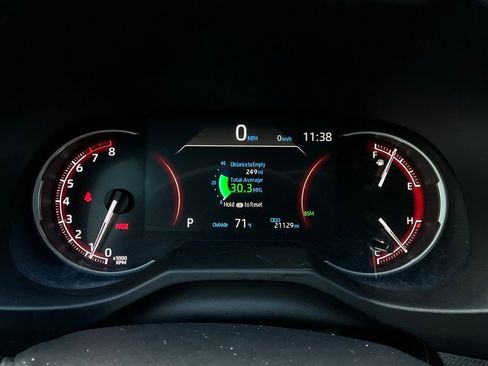 Used 2025 Toyota RAV4 XLE image 38