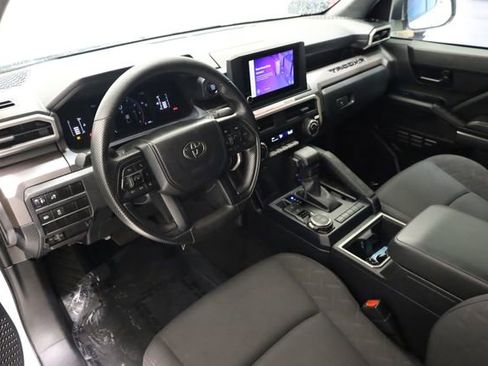 Used 2024 Toyota Tacoma SR5 AWD/4WD image 12