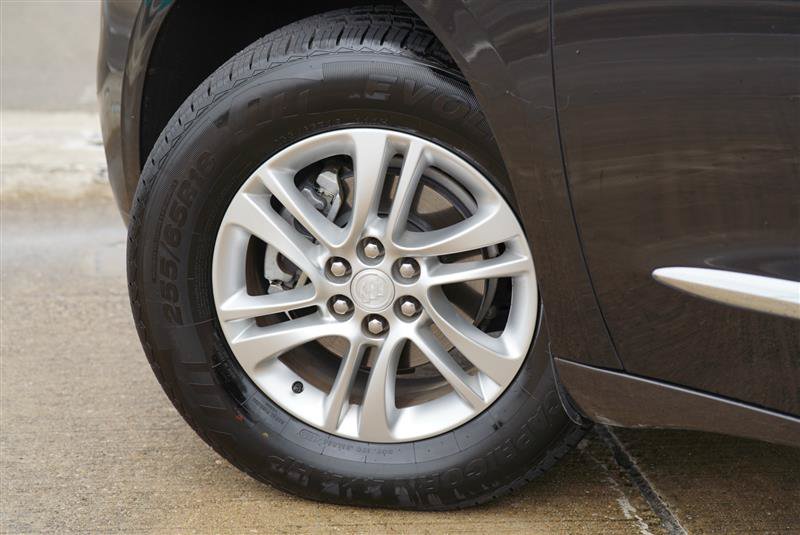 Used 2020 Buick Enclave Essence FWD image 18