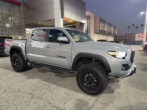 Used 2019 Toyota Tacoma TRD Off-Road image 24