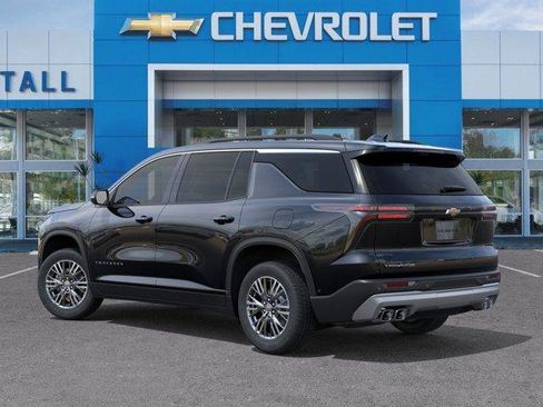 Used 2026 Chevrolet Traverse LT w/ Driver Confidence Package FWD image 3
