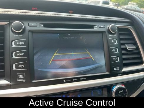 Used 2017 Toyota Highlander Limited FWD image 28