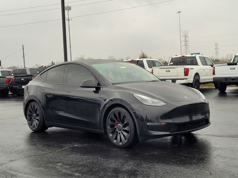 Used 2023 Tesla Model Y Performance image 1