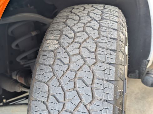 Used 2021 Chevrolet Suburban Z71 image 39