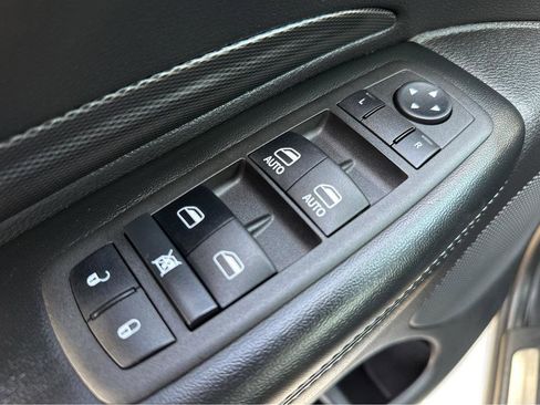 Used 2022 Dodge Durango GT image 35