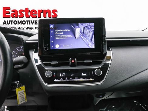 Used 2025 Toyota Corolla LE image 13