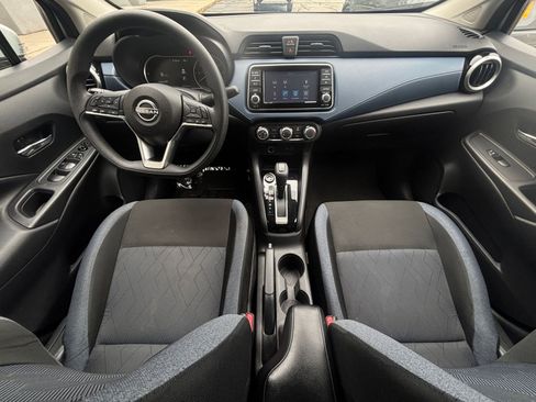 Used 2025 Nissan Versa SV FWD image 37