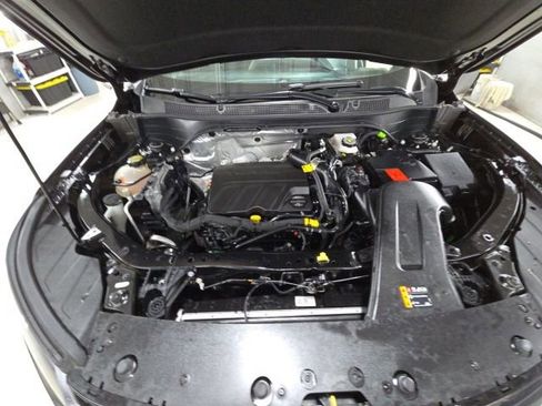 Used 2024 Chevrolet Trax RS w/ Driver Confidence Package image 16