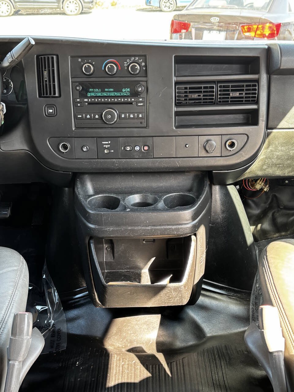 Used 2014 GMC Savana 3500 RWD image 26