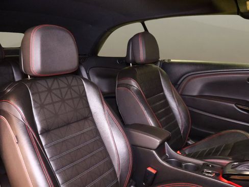 Used 2018 Buick Cascada Sport Touring w/ Dark Effects Package image 15