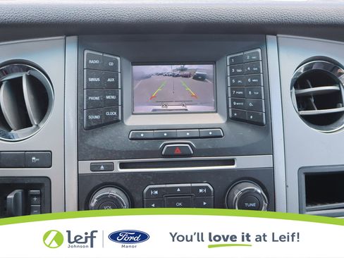 Used 2015 Ford Expedition XLT image 19