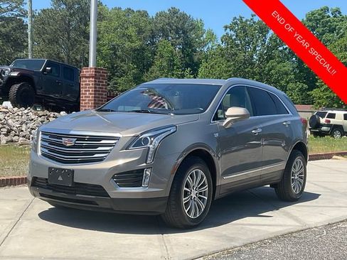 Used 2018 Cadillac XT5 Luxury w/ Driver Awareness Package image 3