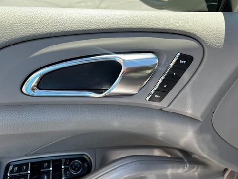 Used 2011 Porsche Cayenne S AWD/4WD image 27