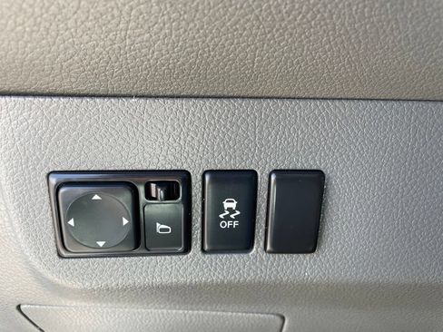 Used 2018 Nissan NV 2500 SV RWD image 15
