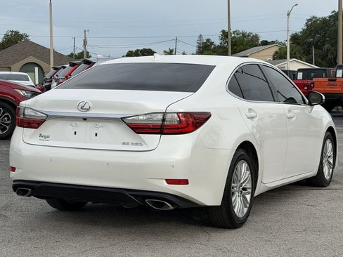 Used 2017 Lexus ES 350 w/ Premium Package FWD image 5