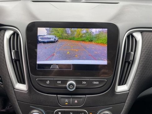 Used 2024 Chevrolet Malibu LT image 19