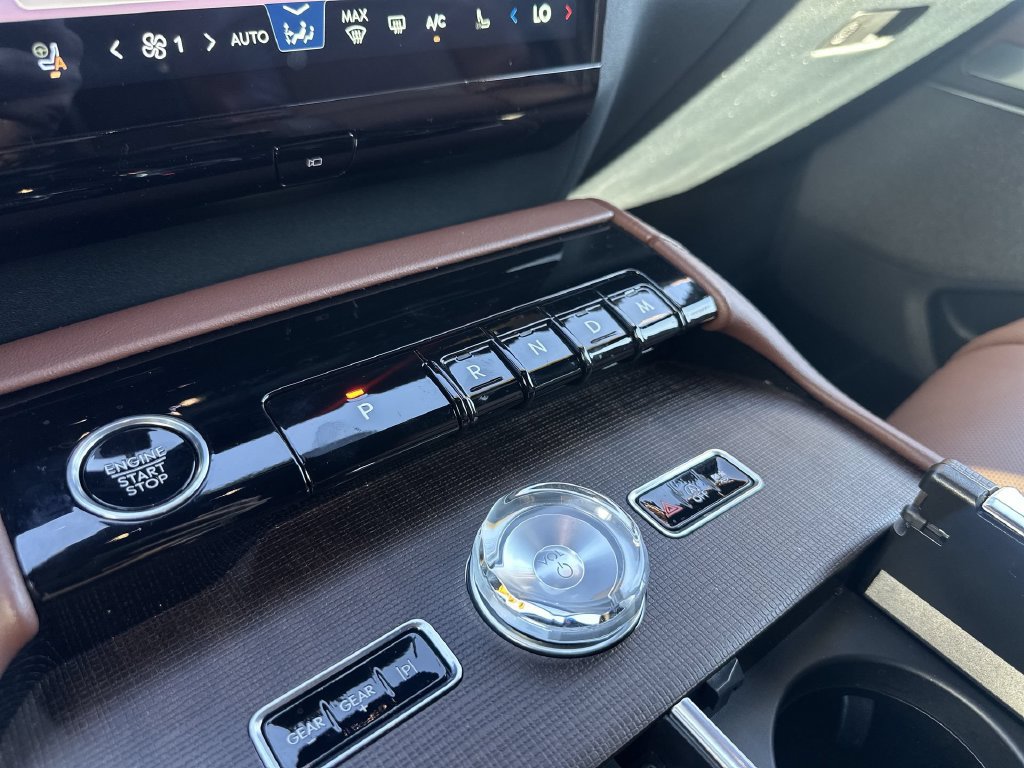 Used 2025 Lincoln Navigator L Reserve AWD/4WD image 23