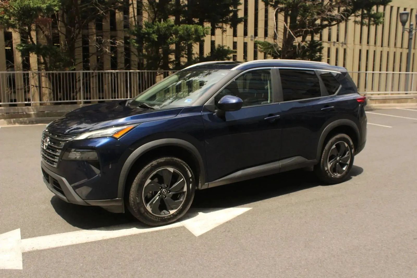 Used 2024 Nissan Rogue SV w/ SV Premium Package AWD/4WD image 24