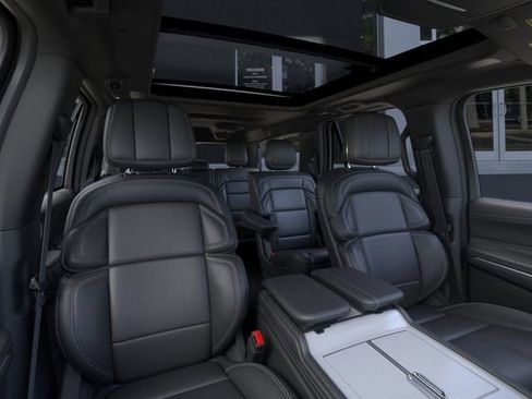 New 2025 Lincoln Navigator L Reserve w/ Jet Appearance Package AWD/4WD image 10