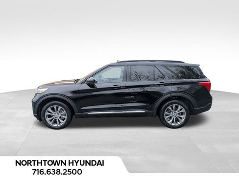 Used 2023 Ford Explorer XLT w/ Equipment Group 202A AWD/4WD image 2