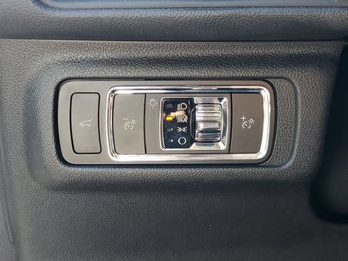 Used 2023 Lincoln Corsair FWD w/ Equipment Group 101A image 12
