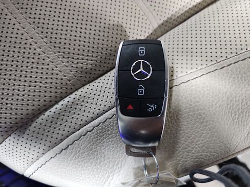 Used 2024 Mercedes-Benz GLE 450 4MATIC image 36