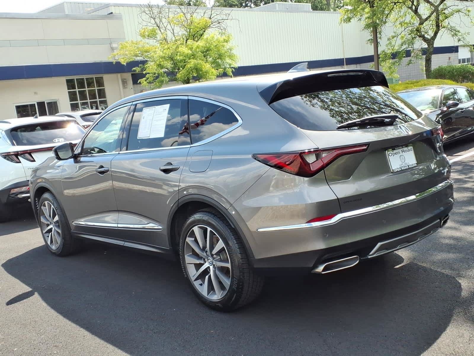 Certified 2025 Acura MDX w/ Technology Package AWD/4WD image 5