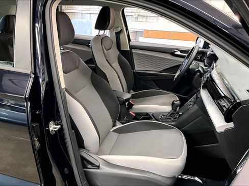 Used 2023 Volkswagen Taos S image 9