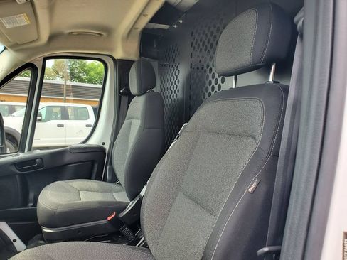 Used 2025 RAM ProMaster 2500 w/ U-Haul Equipment Group FWD image 12