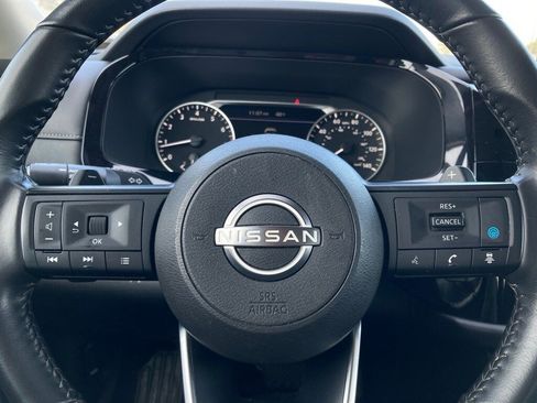 Used 2024 Nissan Pathfinder SV image 19