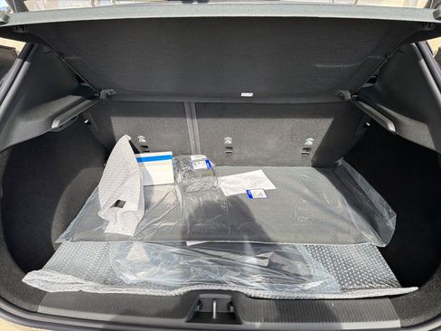 New 2026 Volvo EX30 Cross Country Ultra w/ Protection Package Premier image 18