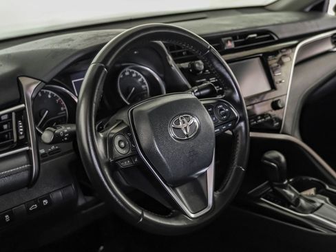 Used 2018 Toyota Camry SE FWD image 12