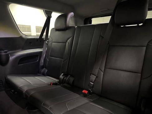 Used 2020 Chevrolet Suburban LT image 23