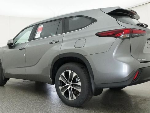 New 2026 Toyota Highlander XLE AWD/4WD image 21