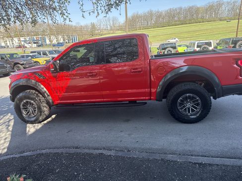 Used 2019 Ford F150 Raptor w/ Equipment Group 802A Luxury image 10