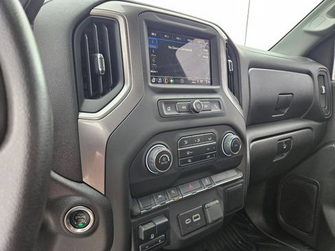 Used 2025 Chevrolet Silverado 1500 W/T w/ Trailering Package AWD/4WD image 15