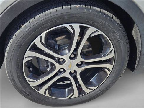 Used 2019 Chevrolet Bolt Premier w/ Infotainment Package image 22