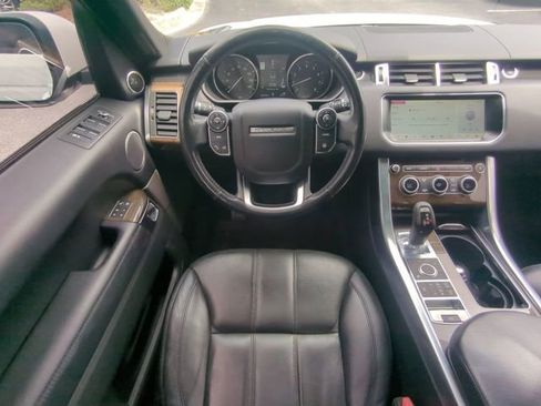 Used 2017 Land Rover Range Rover Sport SE AWD/4WD image 18