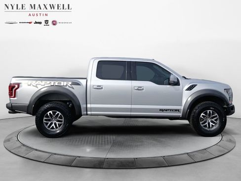Used 2017 Ford F150 Raptor w/ Equipment Group 802A Luxury AWD/4WD image 17