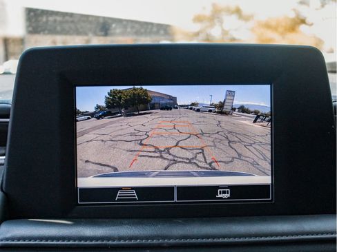 Used 2022 Chevrolet Suburban LS RWD image 21