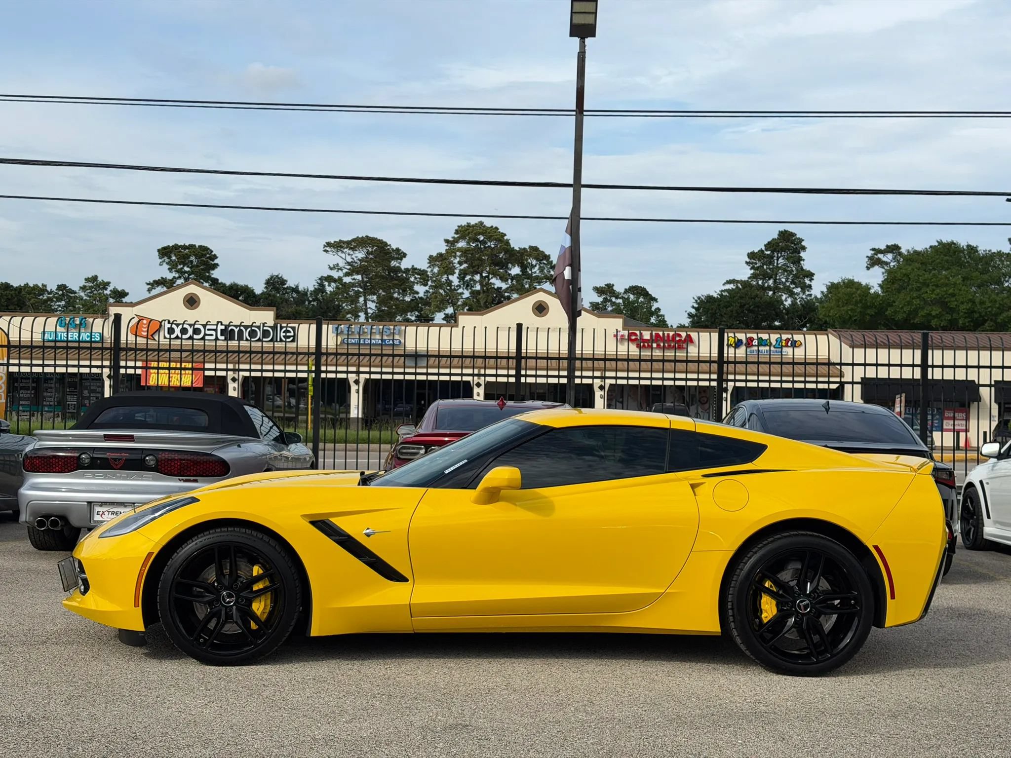 Used 2015 Chevrolet Corvette Stingray Coupe w/ 2LT Preferred Equipment Group RWD image 10