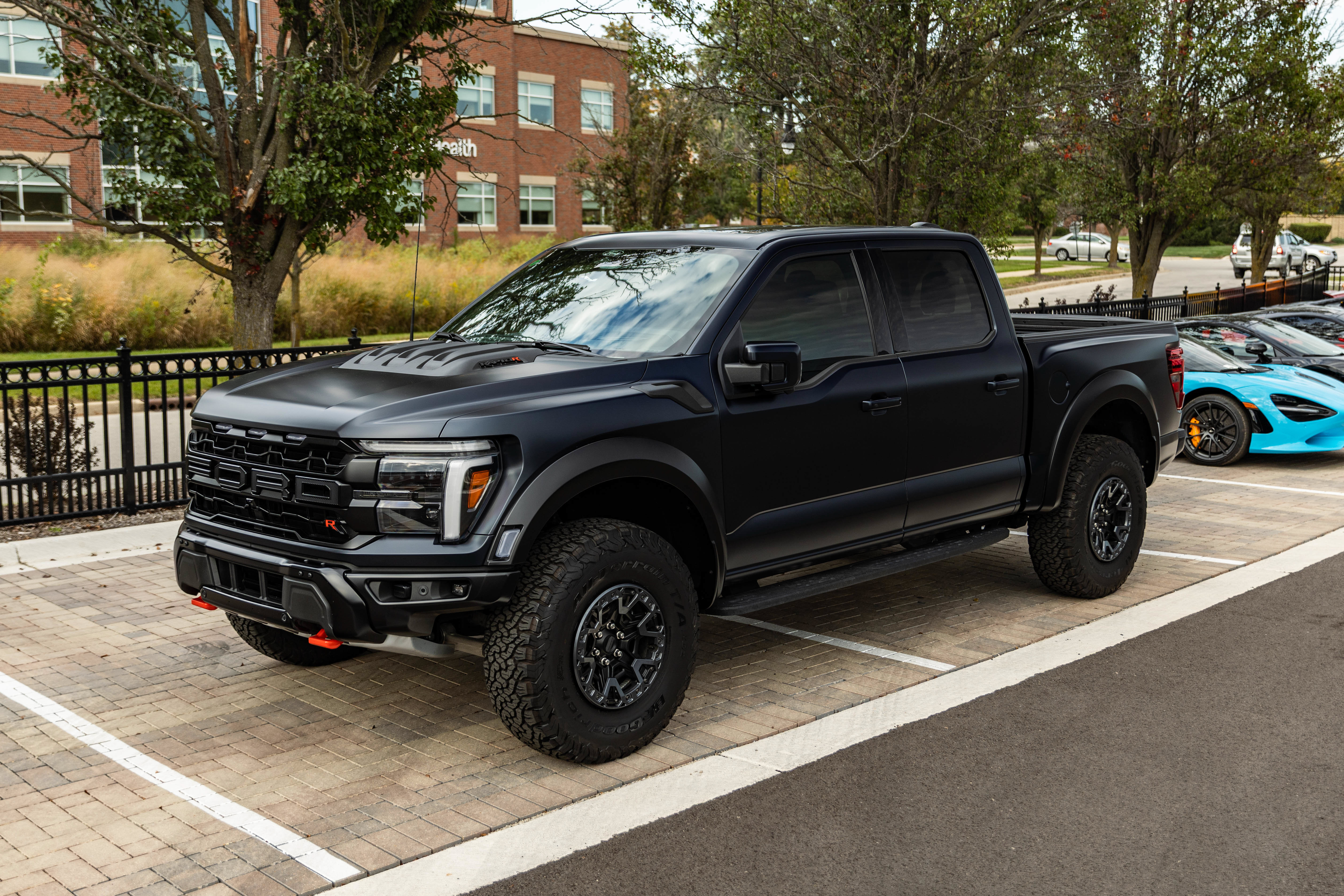 New 2025 Ford F150 Raptor w/ Equipment Group 803A Raptor R AWD/4WD image 43