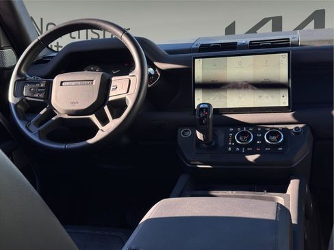 Used 2024 Land Rover Defender 130 X-Dynamic SE image 20