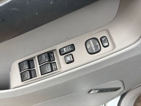 Used 2005 Toyota 4Runner Limited image 14