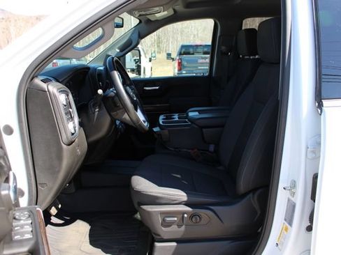 Used 2023 GMC Sierra 2500 SLE w/ SLE Value Package; AWD/4WD image 7