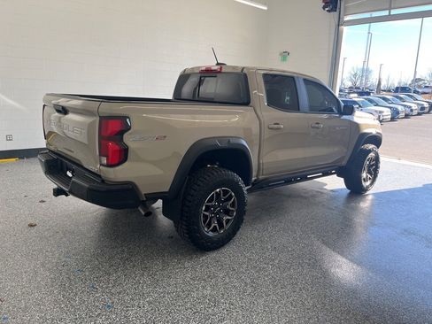 Used 2024 Chevrolet Colorado ZR2 w/ Technology Package image 7