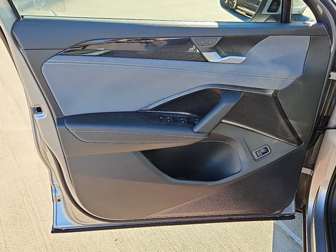 New 2026 Volkswagen Tiguan SE image 14